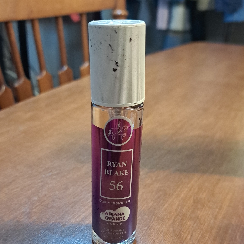 Ryan Blake 56 Perfume Ariana Grande